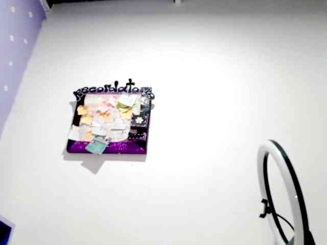 PetiteIvoryqueens webcam