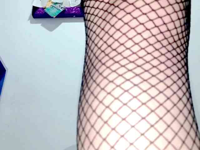 PetiteIvoryqueens webcam