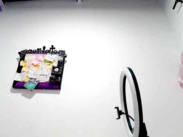 PetiteIvoryqueens webcam