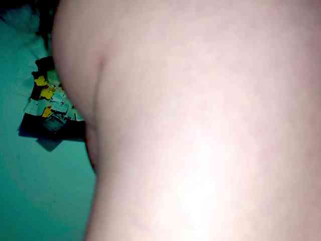 PetiteIvoryqueens webcam