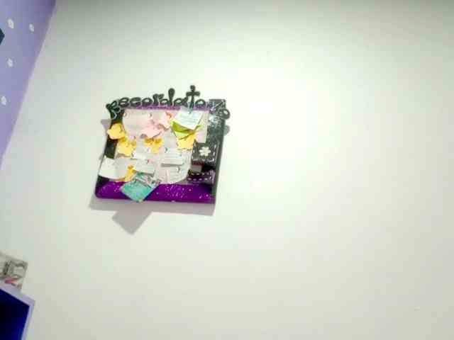PetiteIvoryqueens webcam