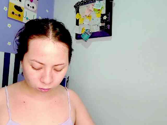 PetiteIvoryqueens webcam