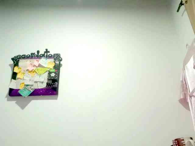 PetiteIvoryqueens webcam