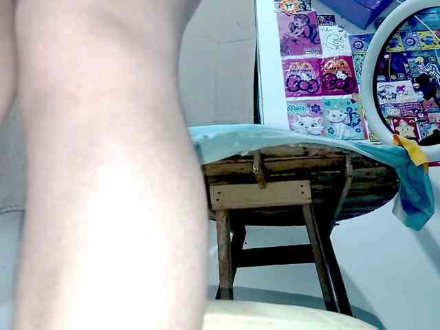 PetiteIvoryqueens webcam