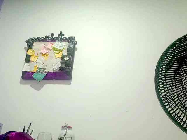 PetiteIvoryqueens webcam