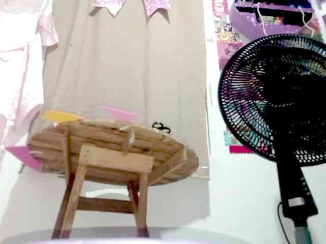 PetiteIvoryqueens webcam