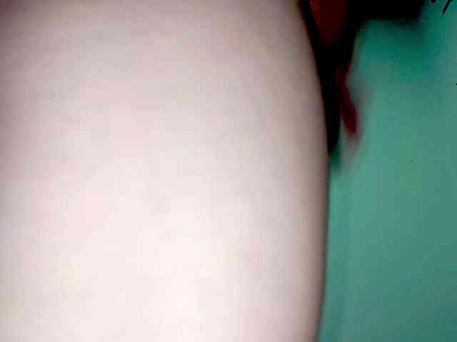 PetiteIvoryqueens webcam