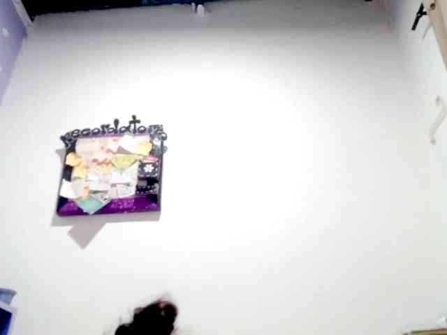 PetiteIvoryqueens webcam