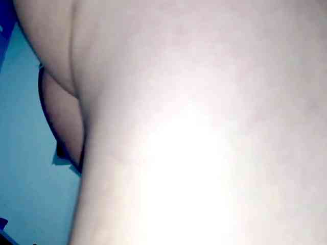 PetiteIvoryqueens webcam
