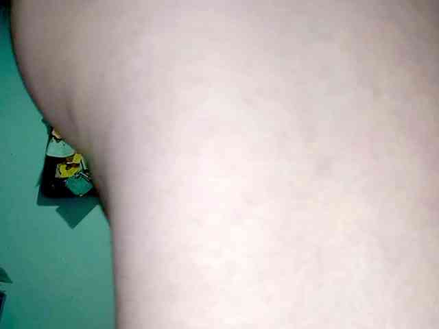 PetiteIvoryqueens webcam