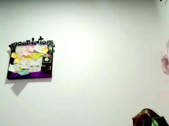 PetiteIvoryqueens webcam