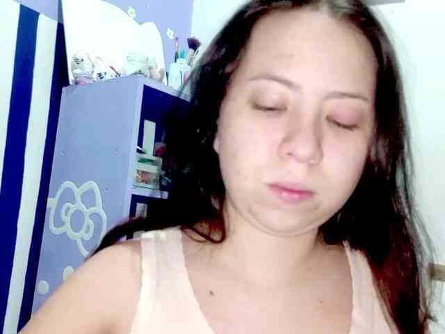PetiteIvoryqueens webcam