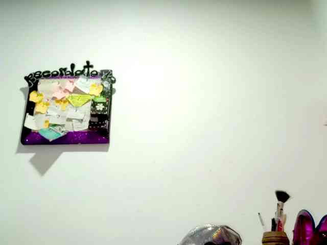 PetiteIvoryqueens webcam