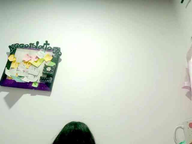 PetiteIvoryqueens webcam