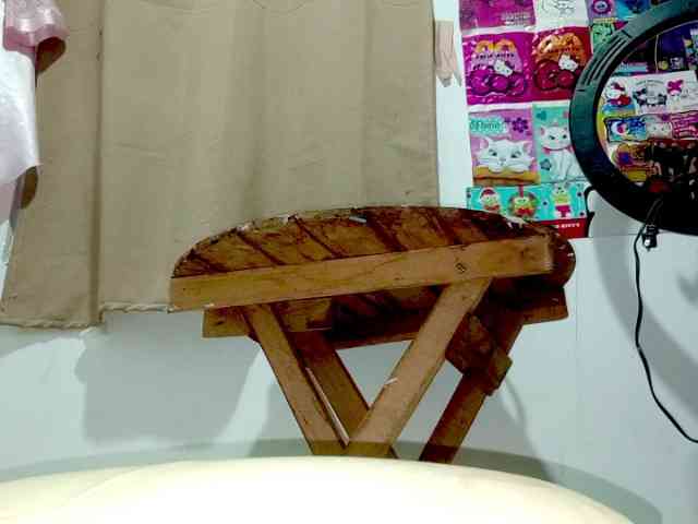 PetiteIvoryqueens webcam