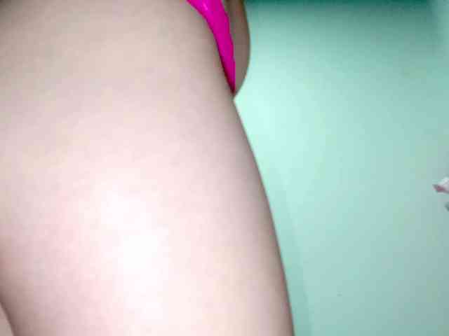 PetiteIvoryqueens webcam