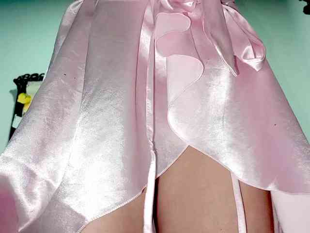 PetiteIvoryqueens webcam