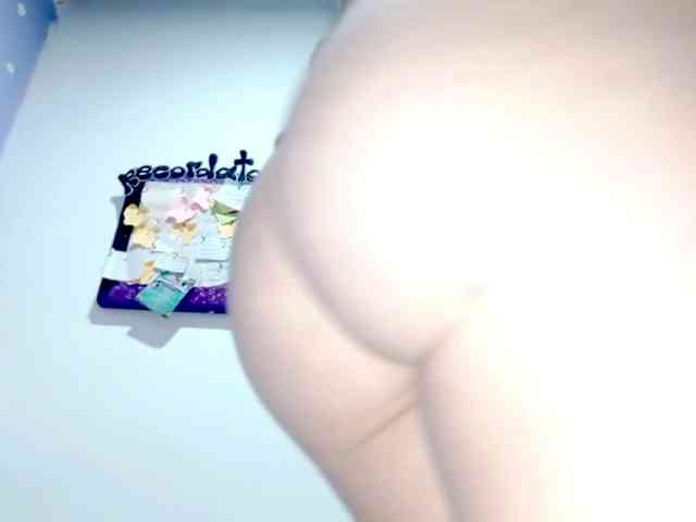 PetiteIvoryqueens webcam