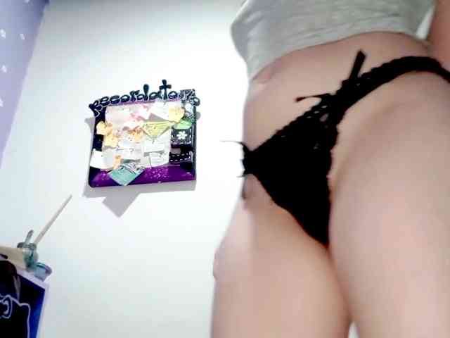 PetiteIvoryqueens