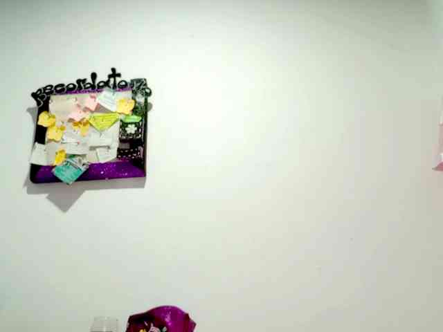 PetiteIvoryqueens webcam