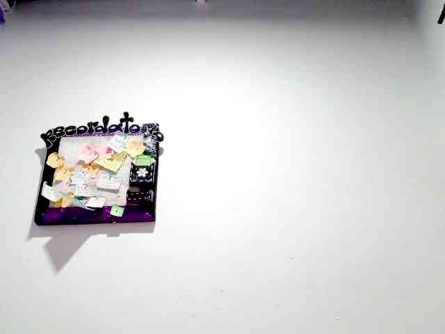 PetiteIvoryqueens webcam