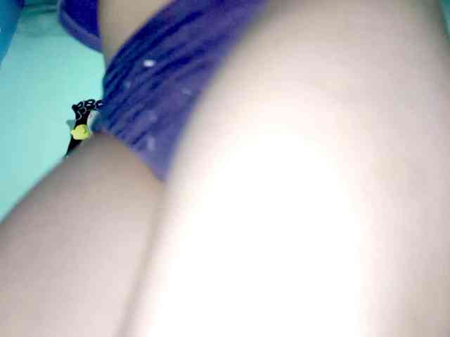 PetiteIvoryqueens webcam