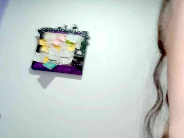 PetiteIvoryqueens webcam