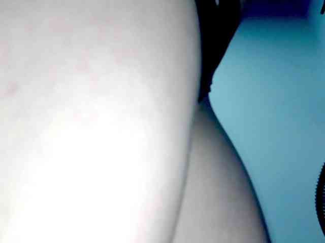 PetiteIvoryqueens webcam
