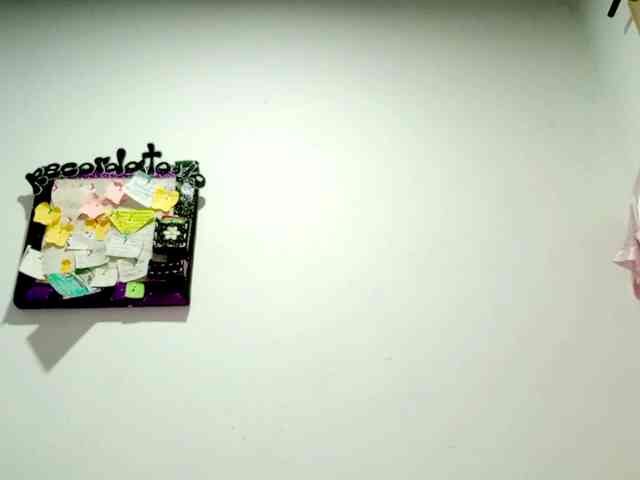 PetiteIvoryqueens webcam