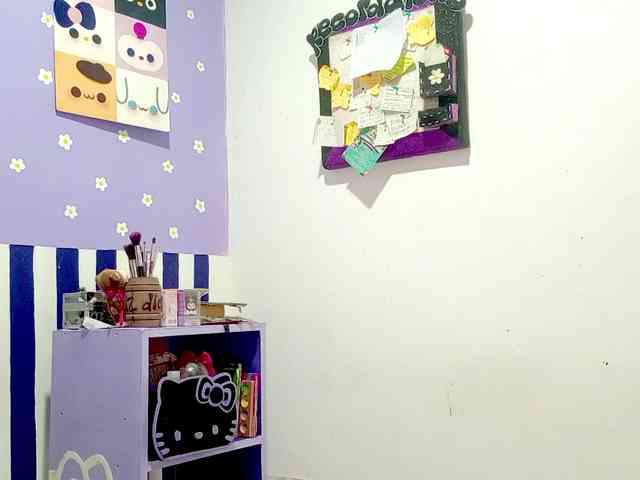 PetiteIvoryqueens webcam