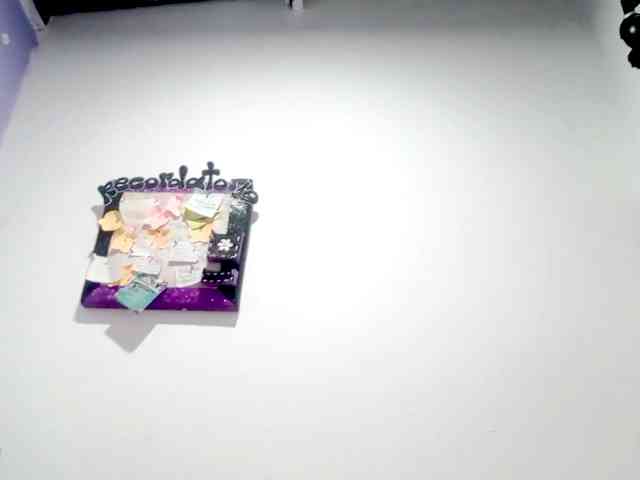PetiteIvoryqueens webcam