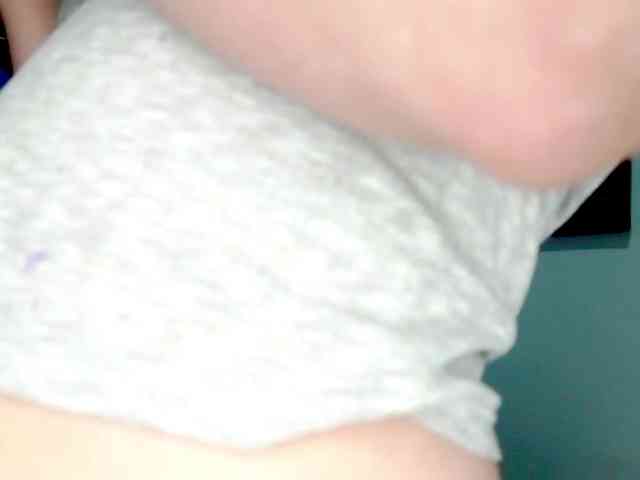 PetiteIvoryqueens webcam