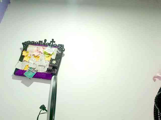 PetiteIvoryqueens webcam