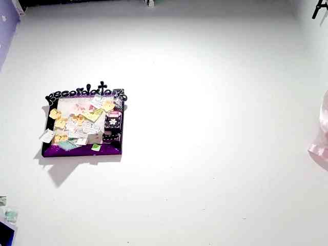 PetiteIvoryqueens webcam