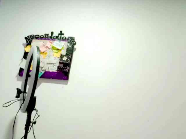 PetiteIvoryqueens webcam