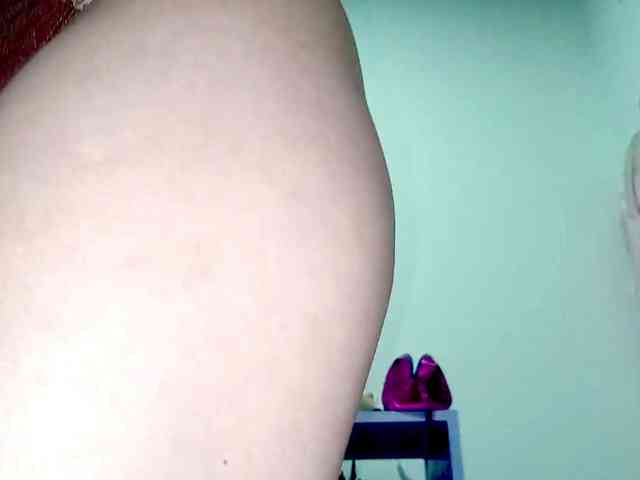 PetiteIvoryqueens webcam