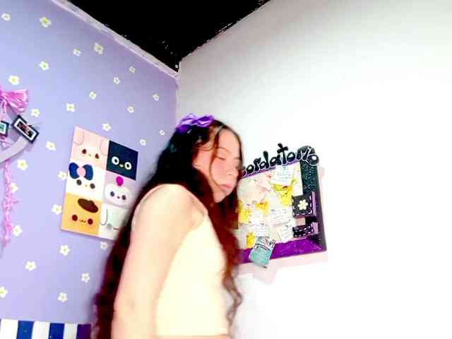 PetiteIvoryqueens webcam