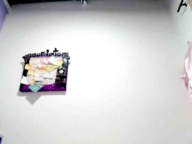 PetiteIvoryqueens webcam