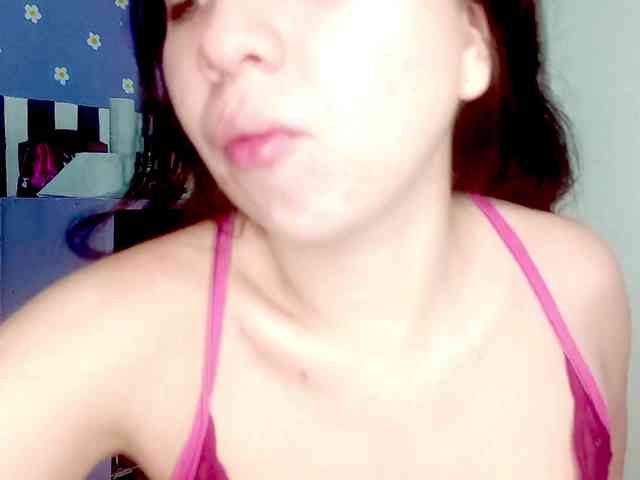 PetiteIvoryqueens webcam