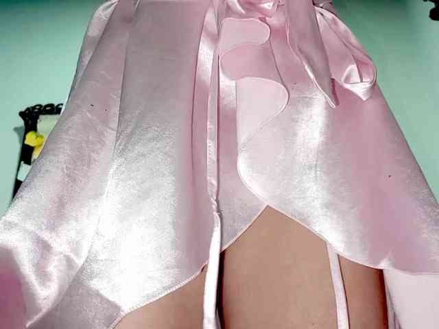 PetiteIvoryqueens webcam