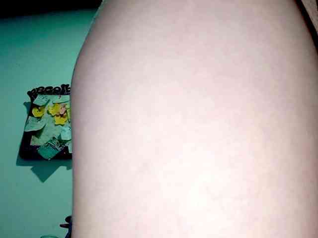 PetiteIvoryqueens webcam
