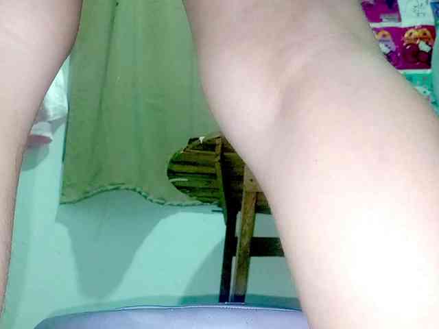 PetiteIvoryqueens webcam
