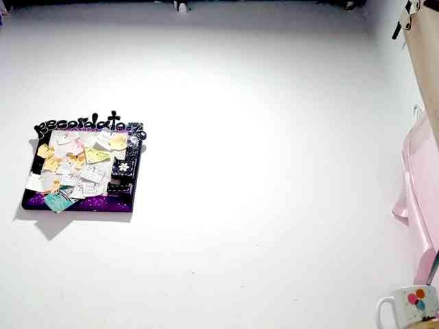PetiteIvoryqueens webcam