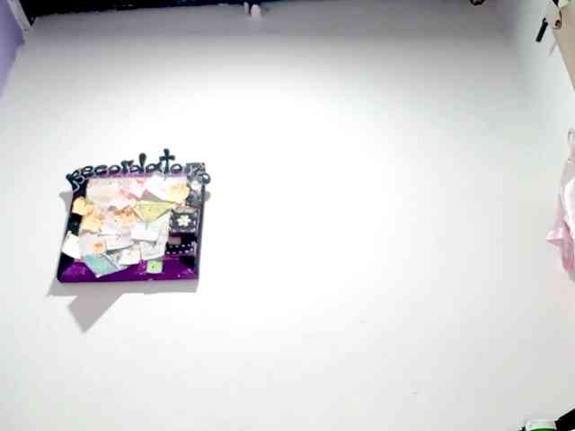 PetiteIvoryqueens webcam