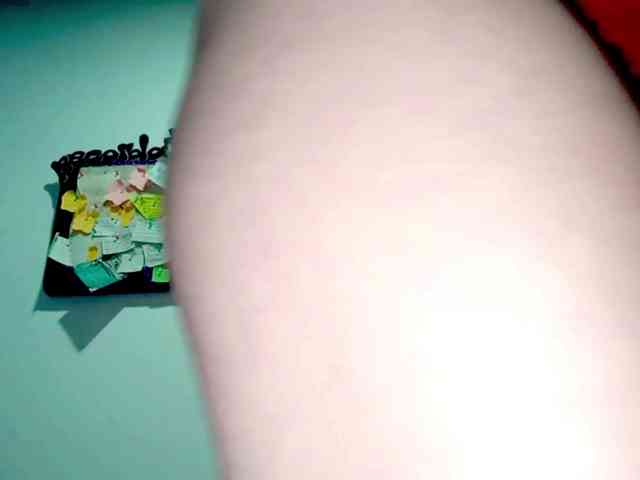 PetiteIvoryqueens webcam