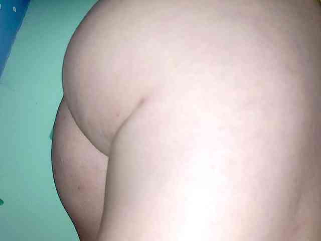 PetiteIvoryqueens webcam