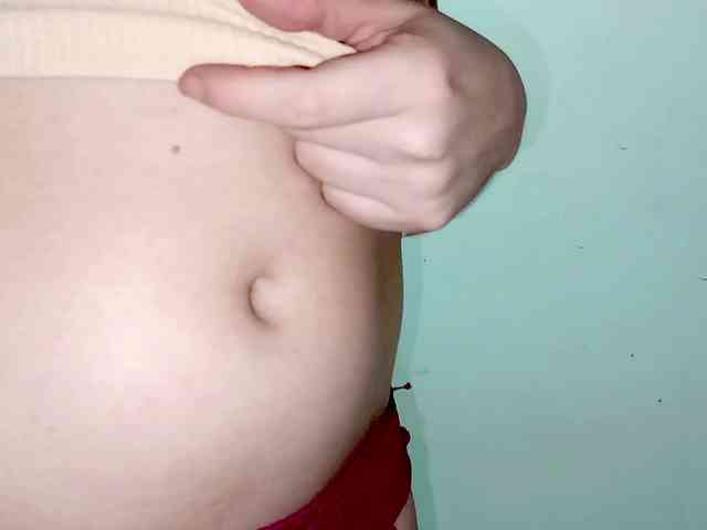 PetiteIvoryqueens webcam