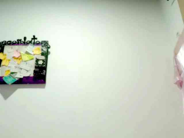 PetiteIvoryqueens webcam