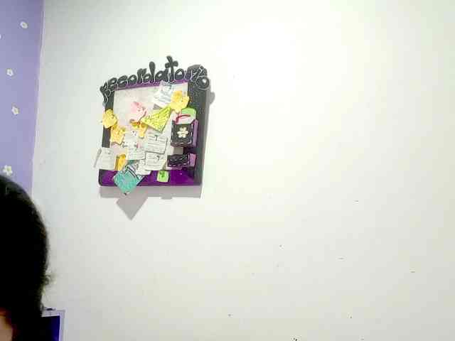 PetiteIvoryqueens webcam