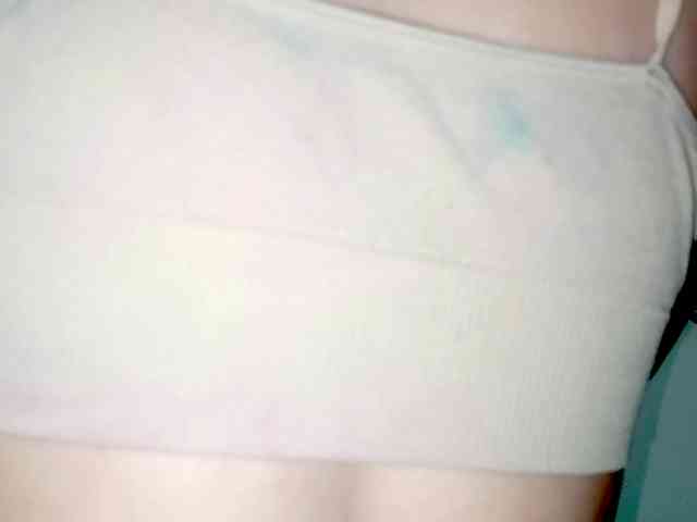 PetiteIvoryqueens webcam